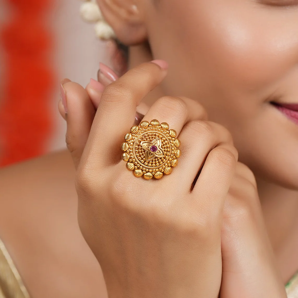 Amazing antique gold ruby stone adjustable finger ring - Image 2