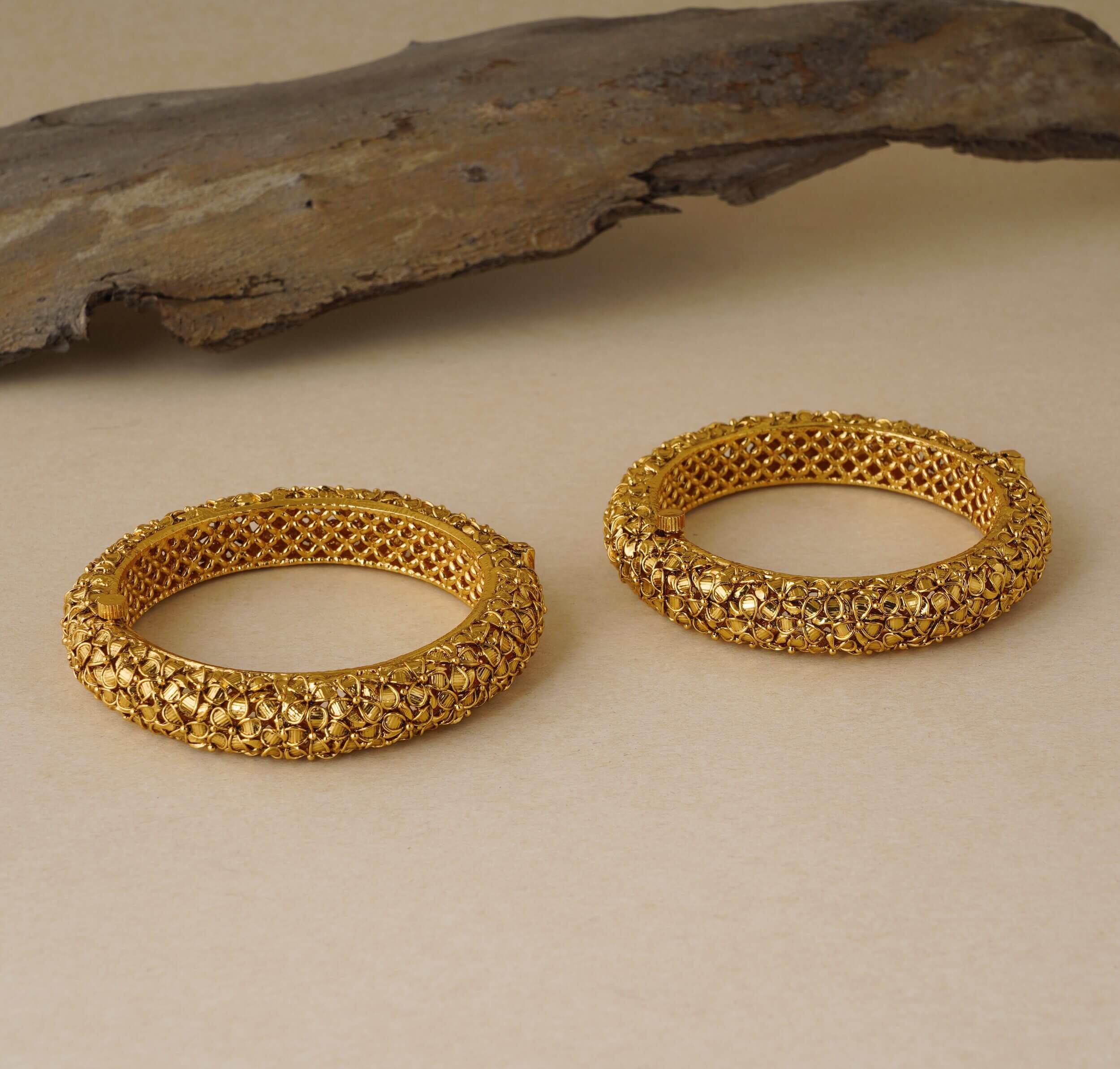 Antique Gold Leaf Bangle Set - Image 3