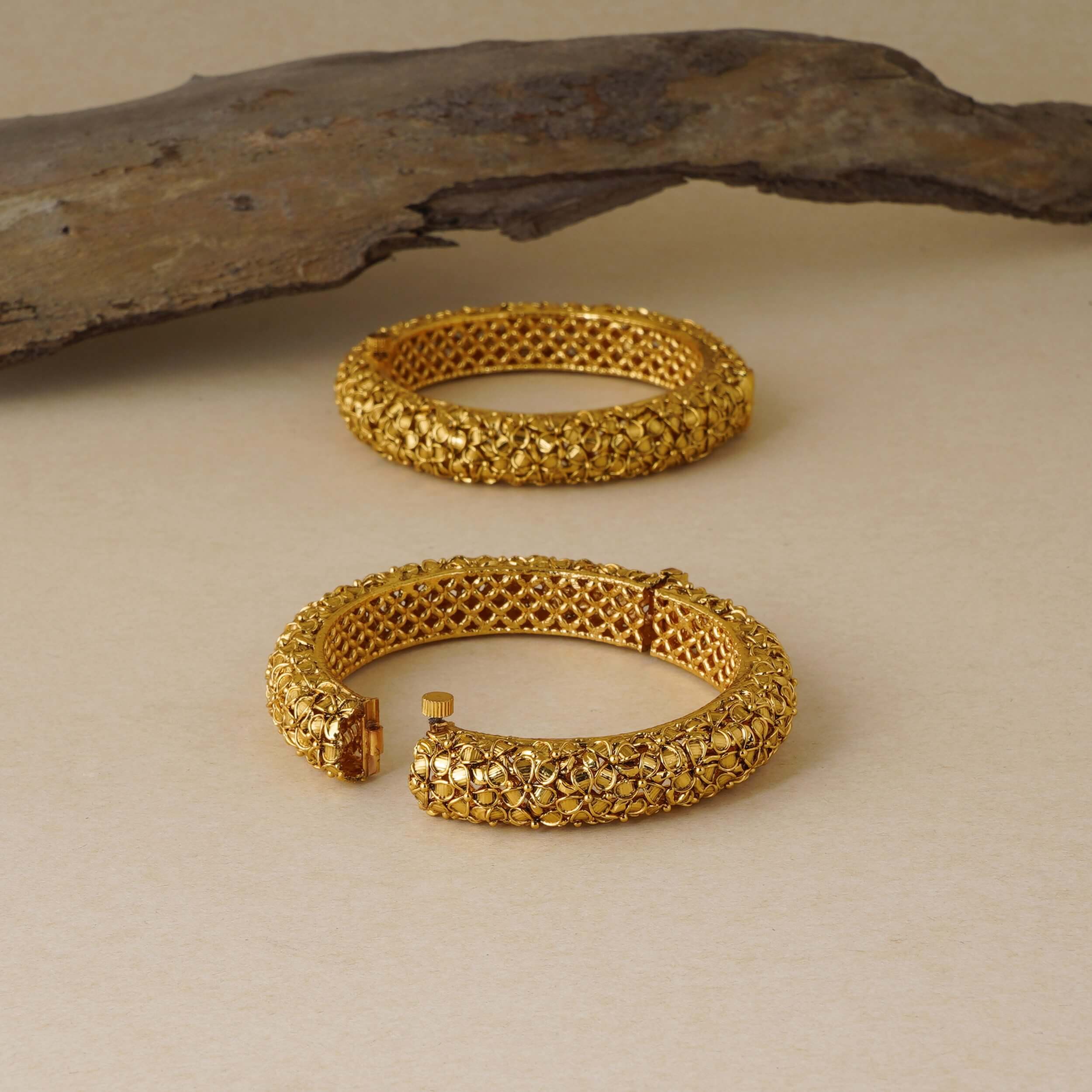 Antique Gold Leaf Bangle Set - Image 4