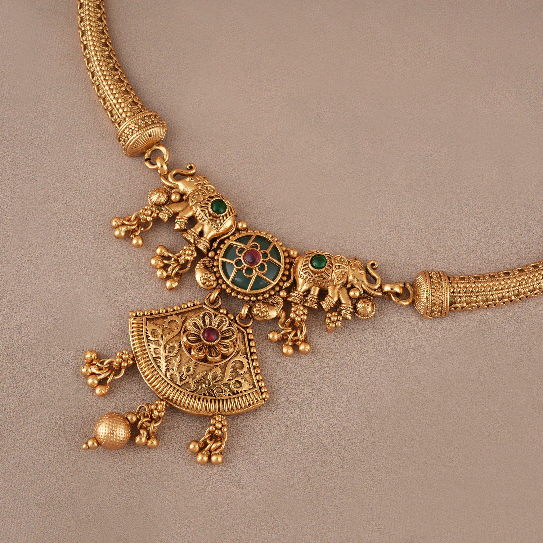 Beautiful antique gold elephant hasli necklace set - Image 5