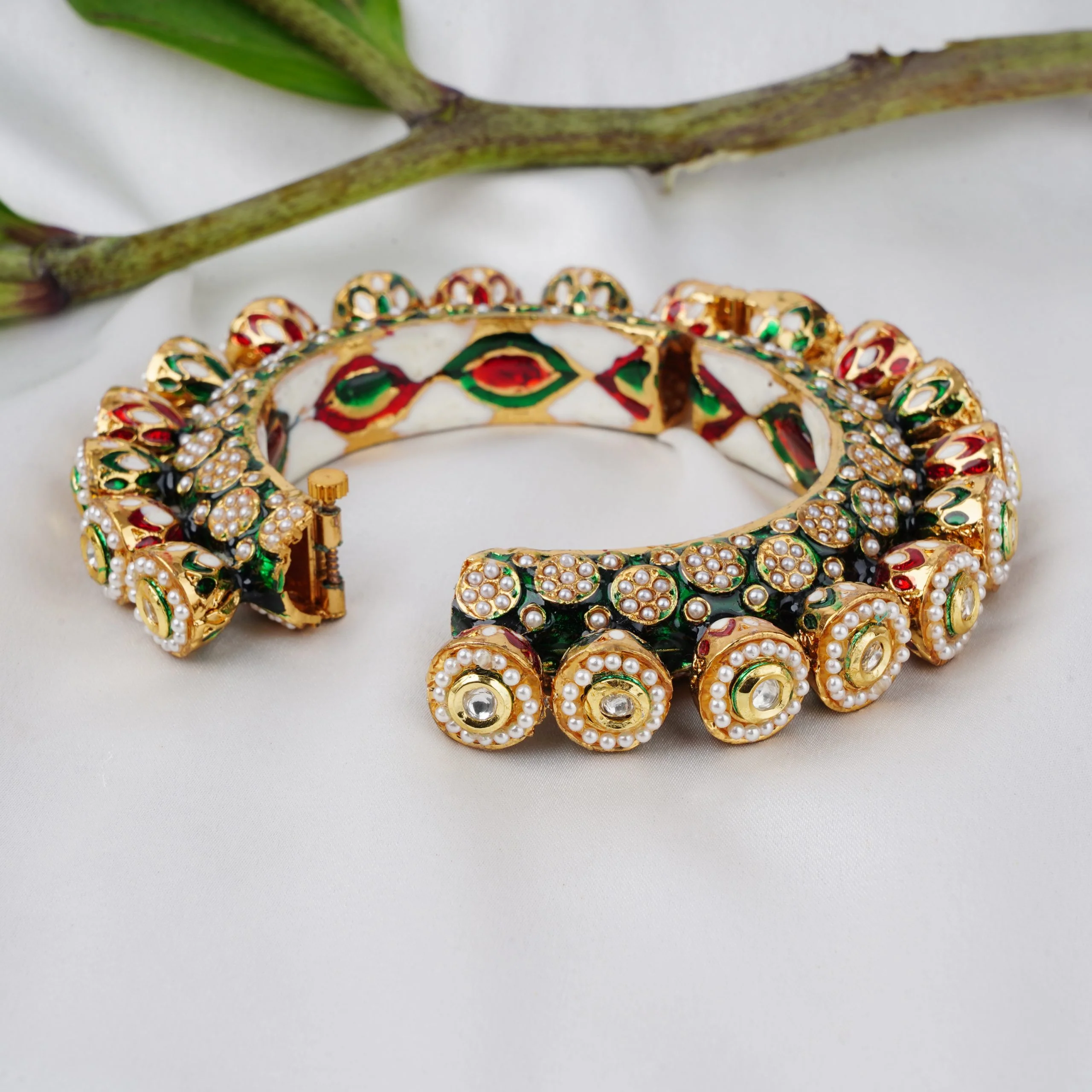 Beautiful Kundan Enamel Kada Bangle - Image 3