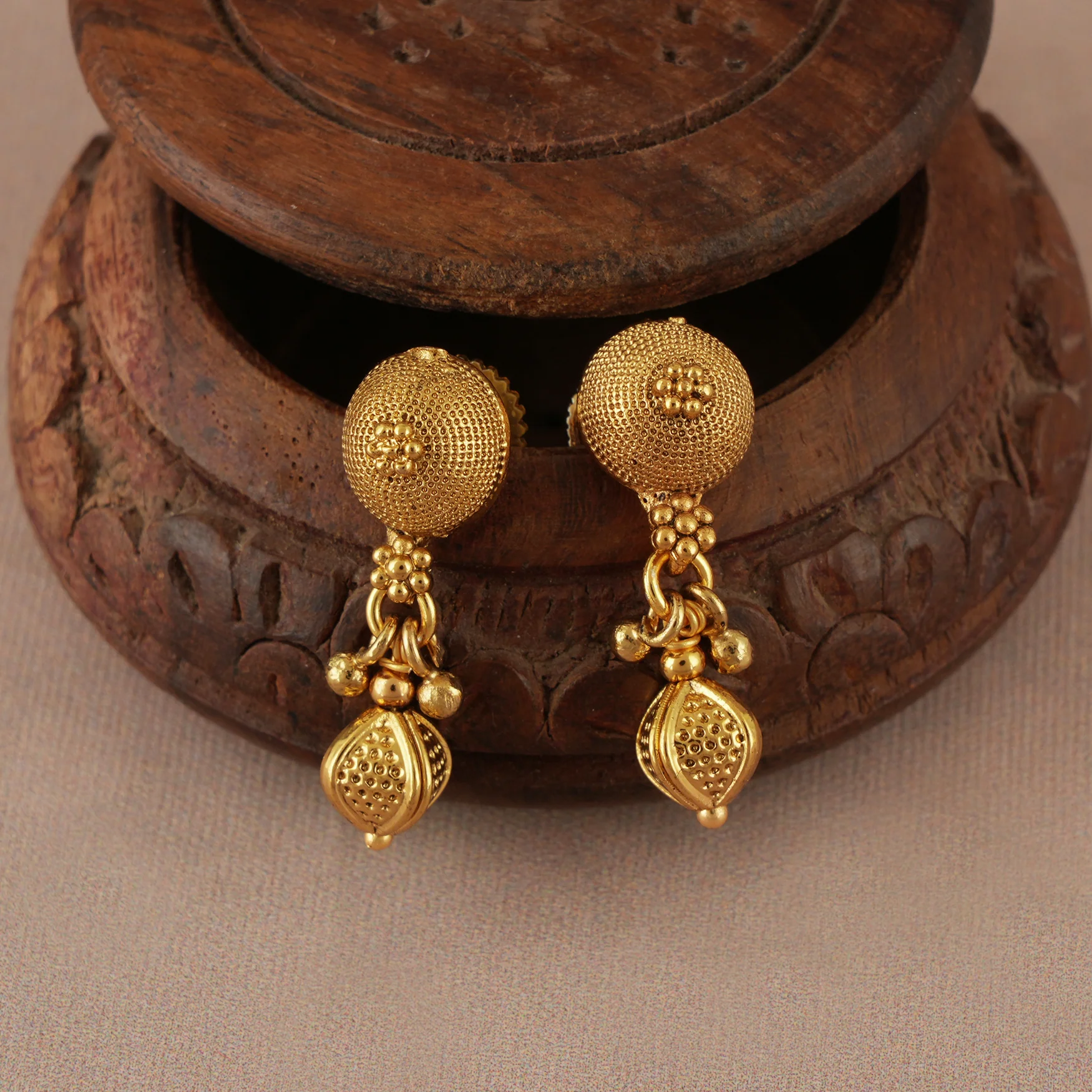 Beautiful plain gold mala necklace set - Image 4