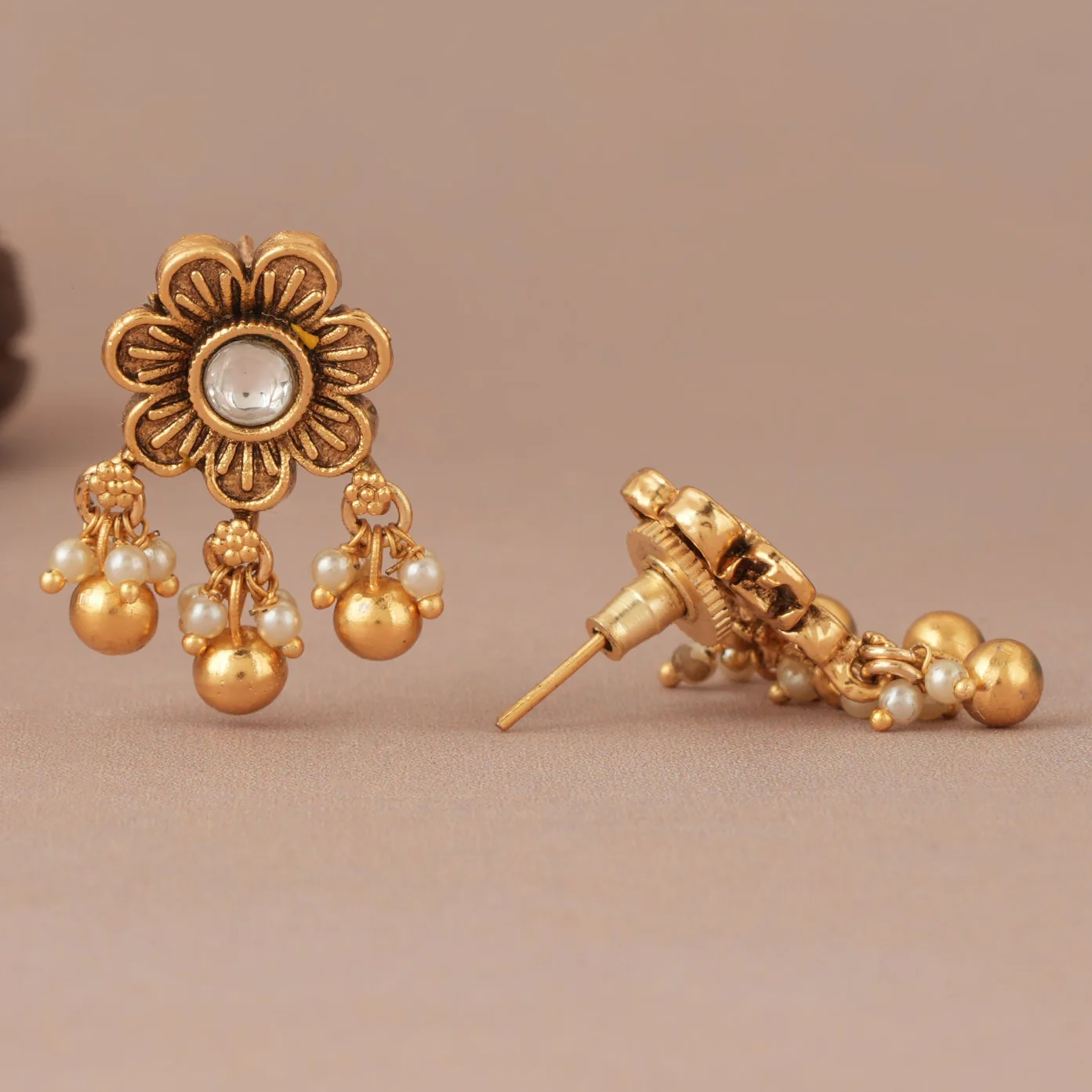 Cute antique gold ball kundan earring - Image 3