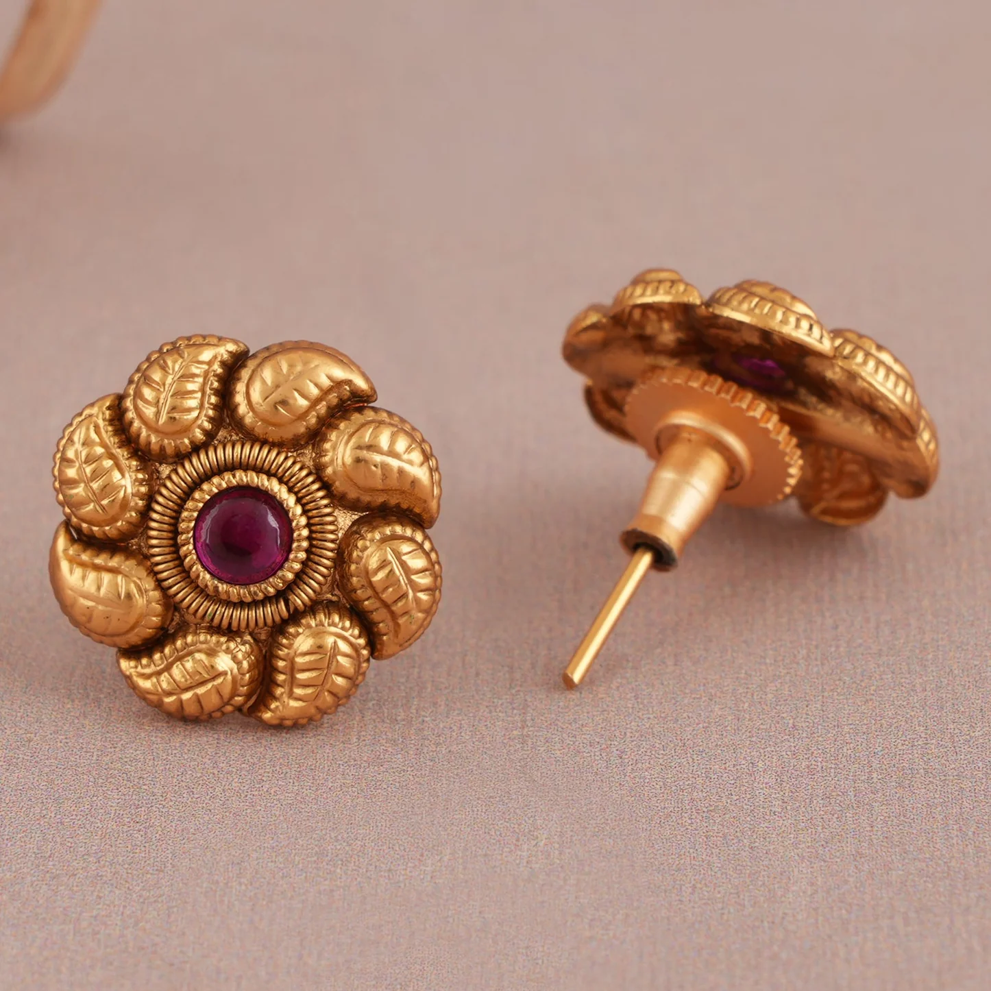 Cute antique gold floral ruby stone stud earring - Image 3