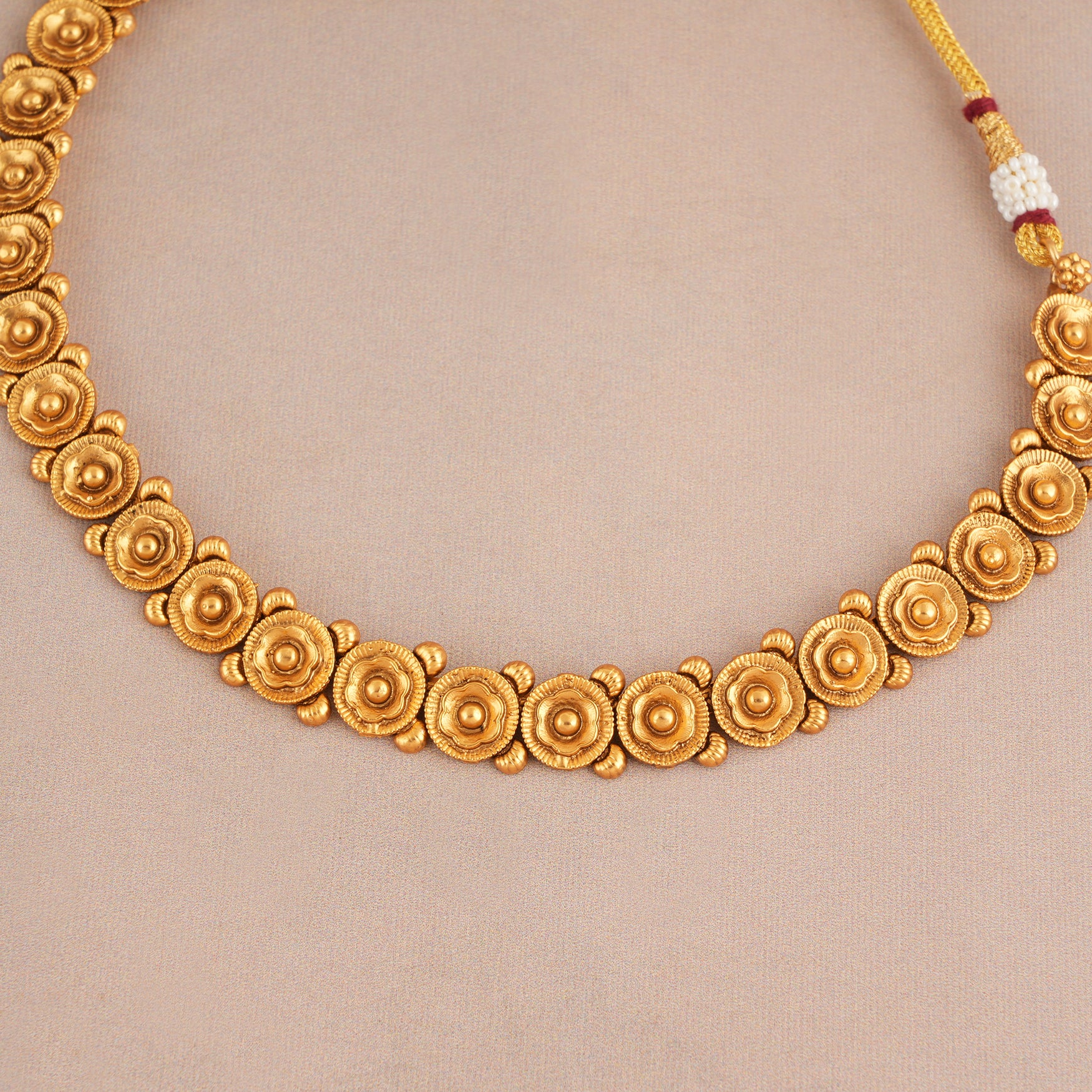 Cute elegant antique gold necklace set for women - Image 3