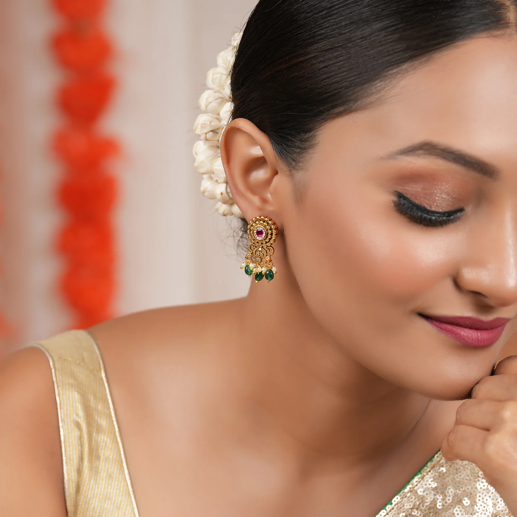 Cute kundan stone antique gold floral earring - Image 2