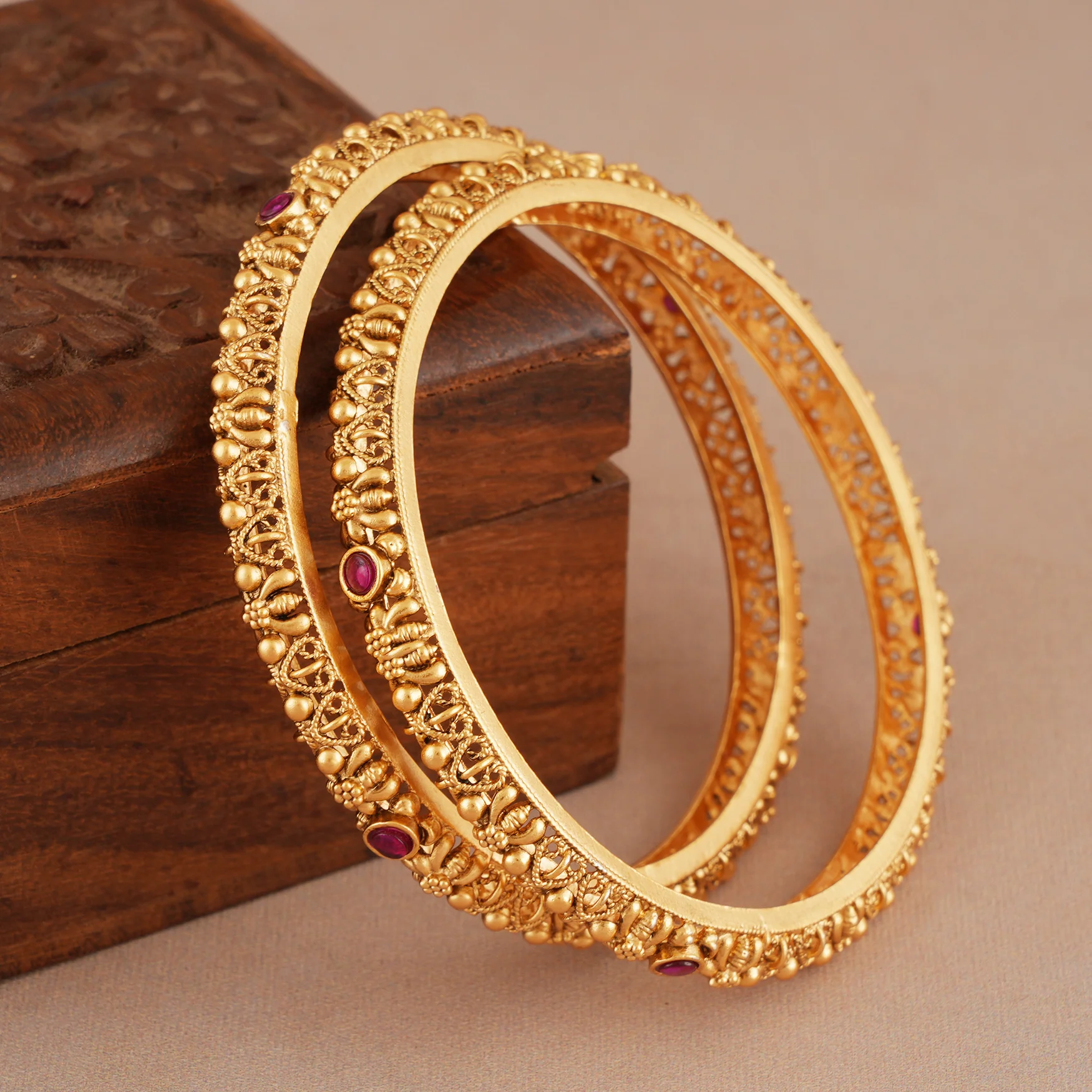 Elegant antique gold ruby traditional bangle set - Image 3