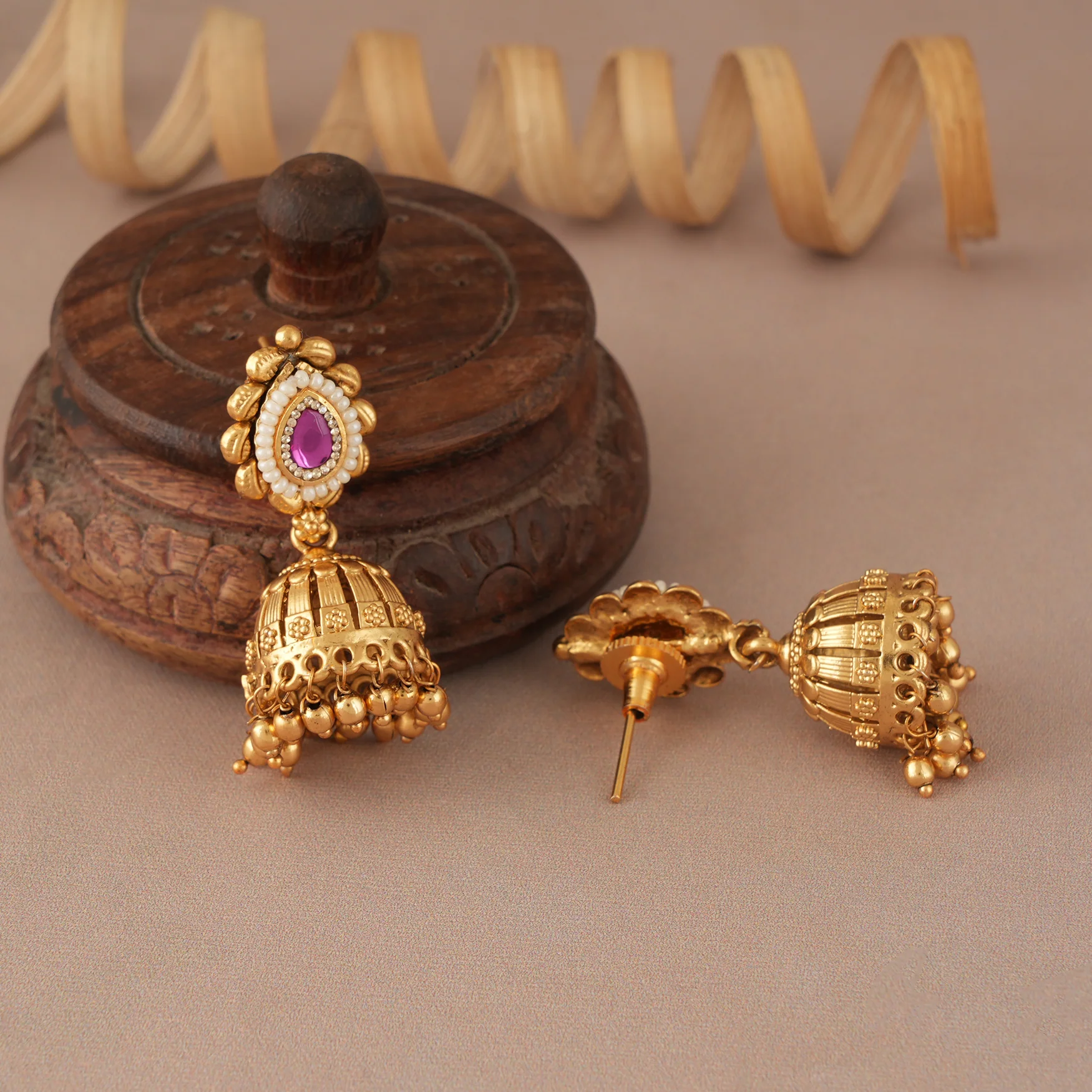 Gorgeous antique gold long mangalsutra with jhumka earring - Image 5