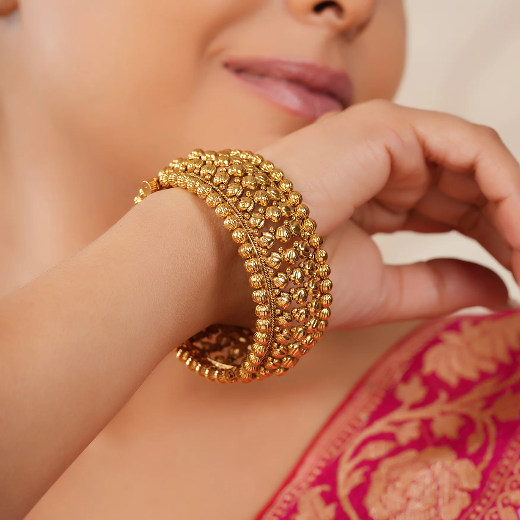 Gorgeous plain antique gold broad openable kada bangle - Image 2