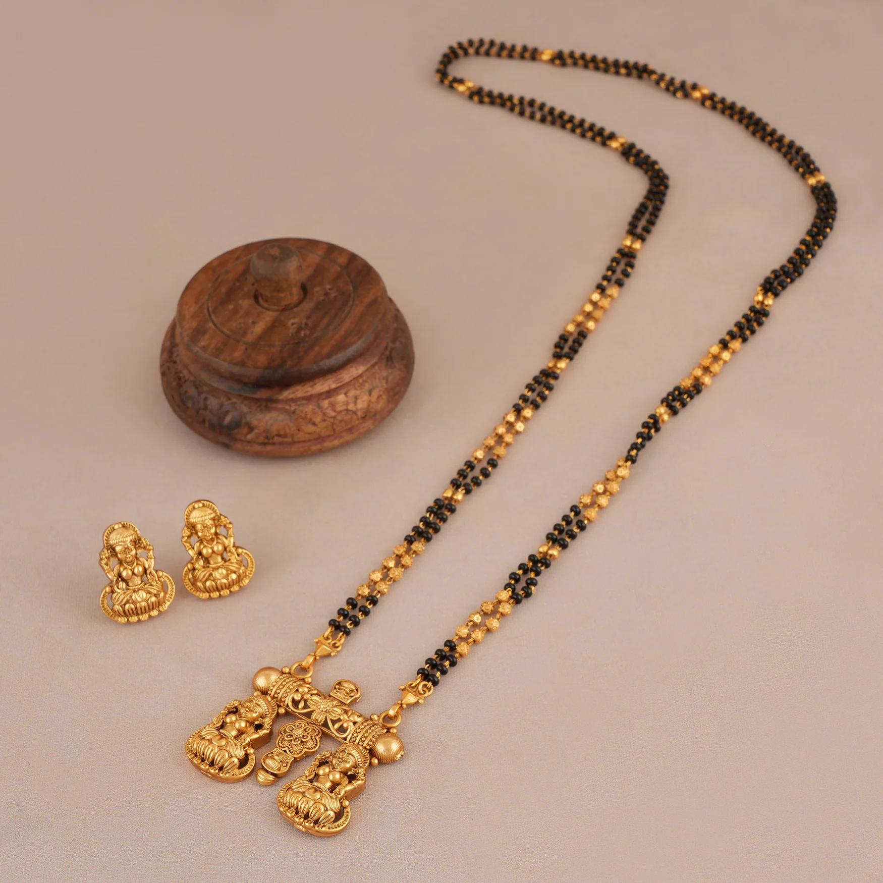 Long antique gold maa lakshmi mangalsutra set I Temple Jewelry - Image 3