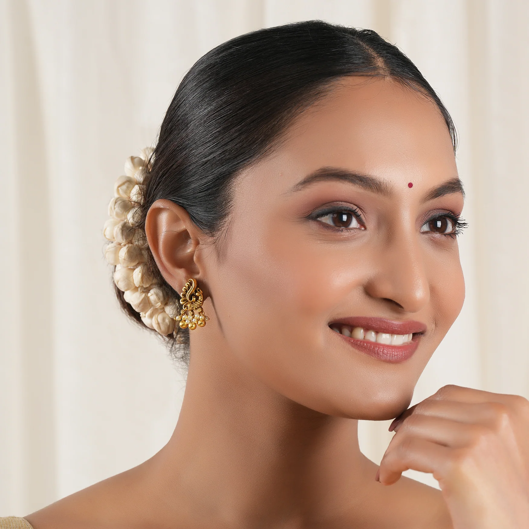 Pearl drop antique gold peacock earring - Image 2