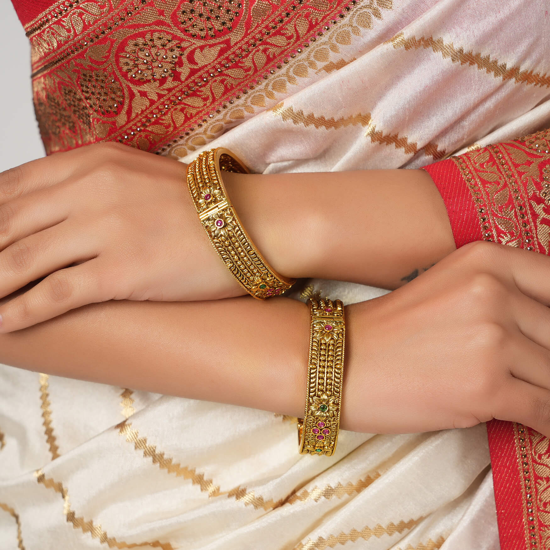 Royal antique gold multicolor stone openable bangle set - Image 2