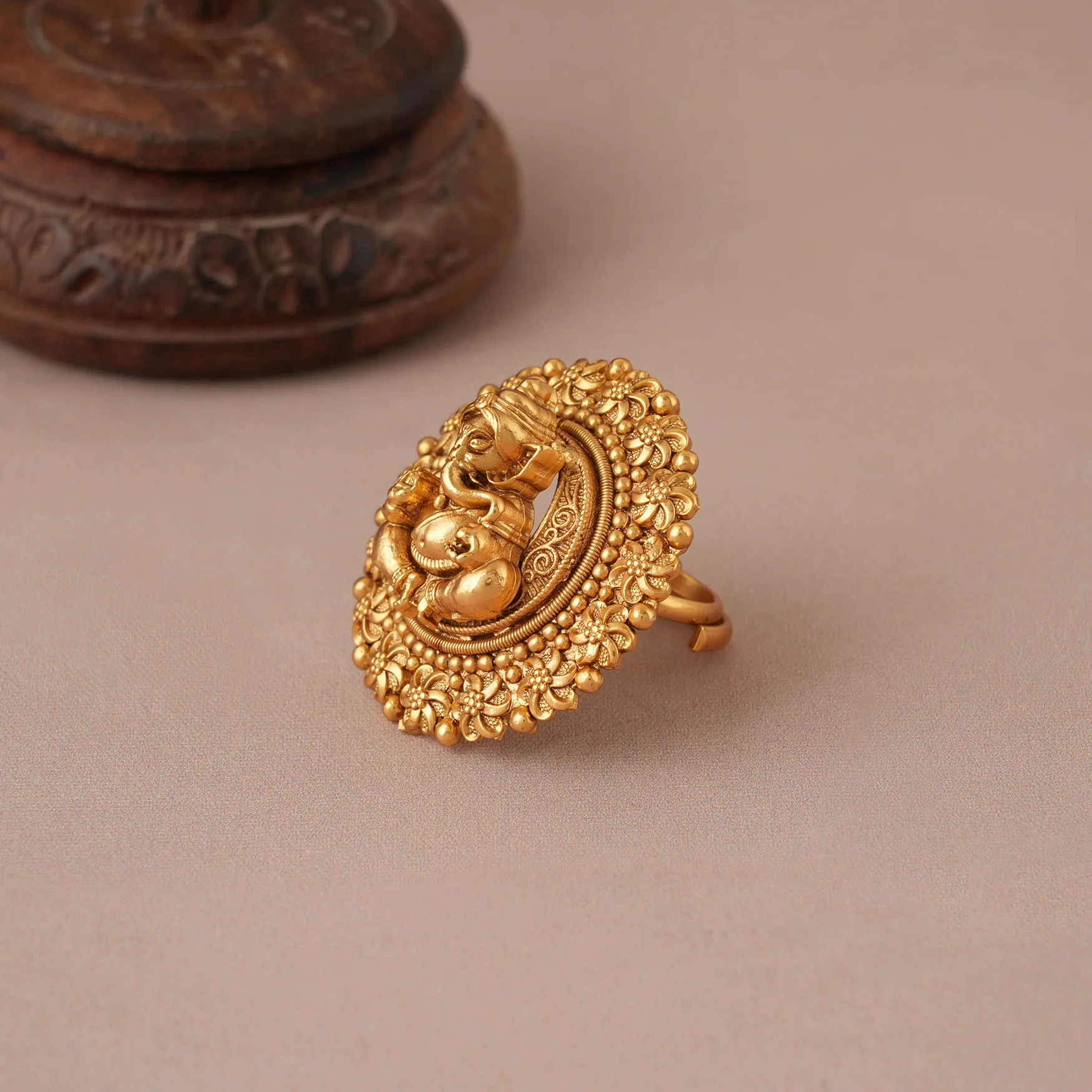Stunning antique gold ganesh cocktail finger ring I Temple Jewellery - Image 3