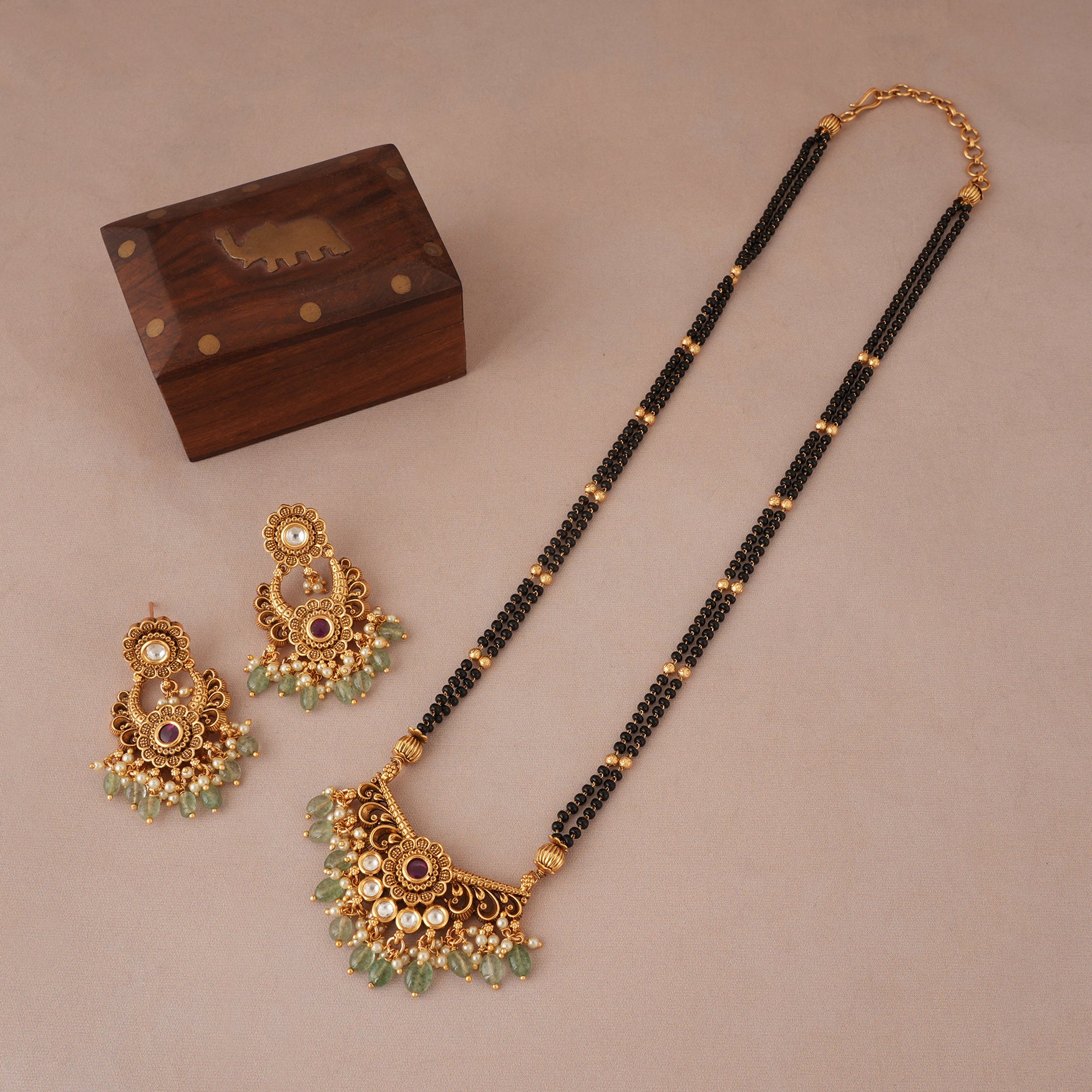 Stunning antique gold kundan multicolor mangalsutra set - Image 3