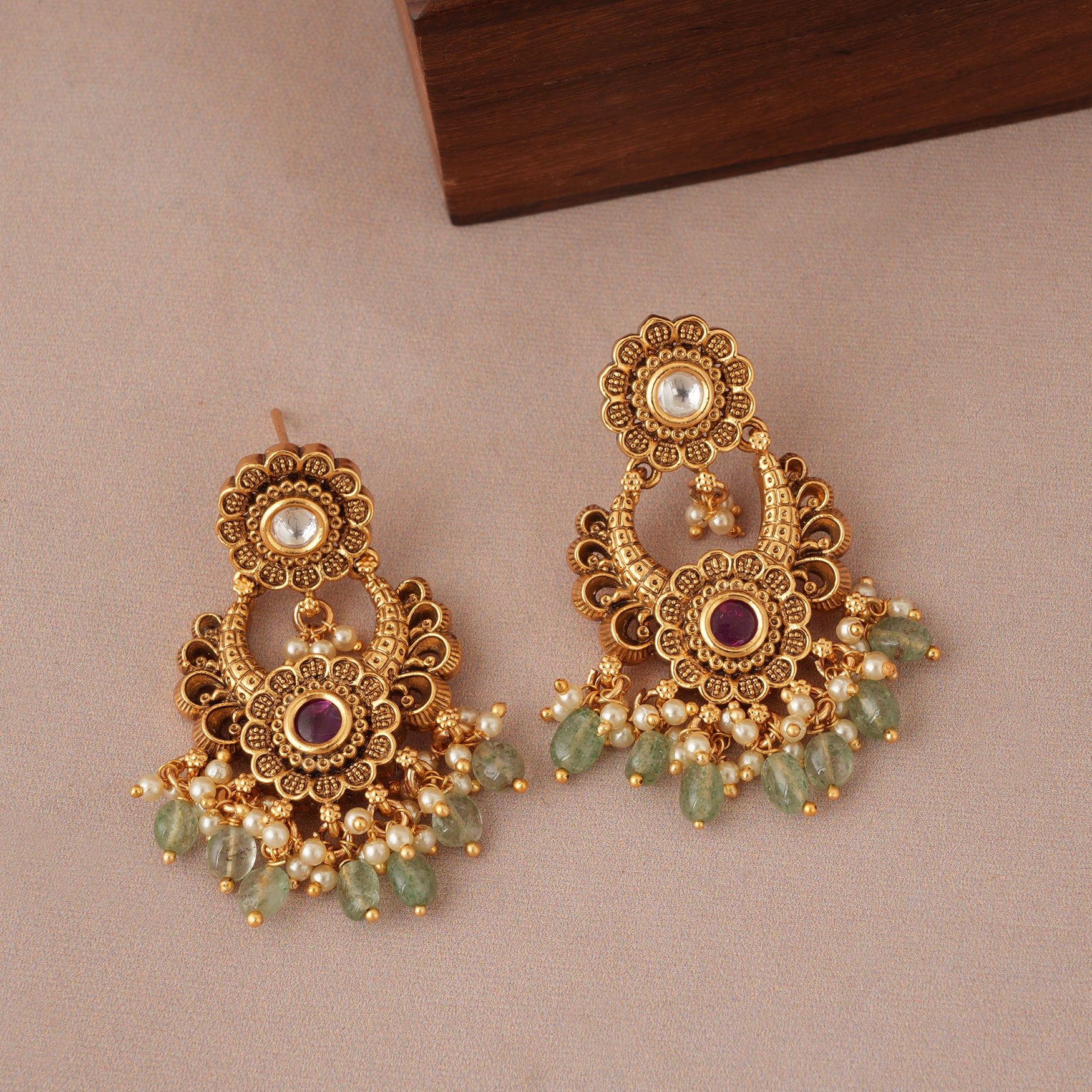 Stunning antique gold kundan multicolor mangalsutra set - Image 4