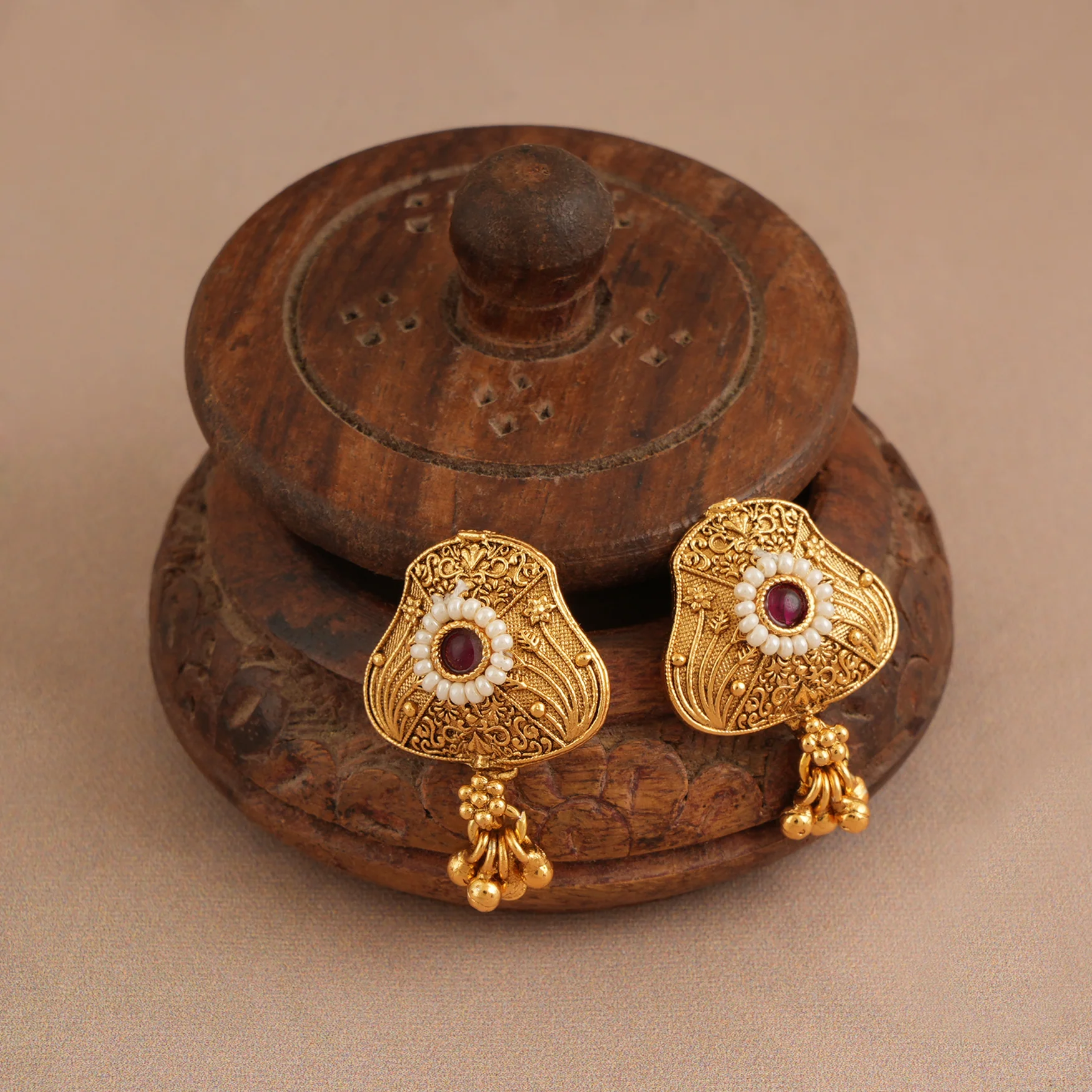 Stunning antique gold plated long stone mangalsutra set - Image 4