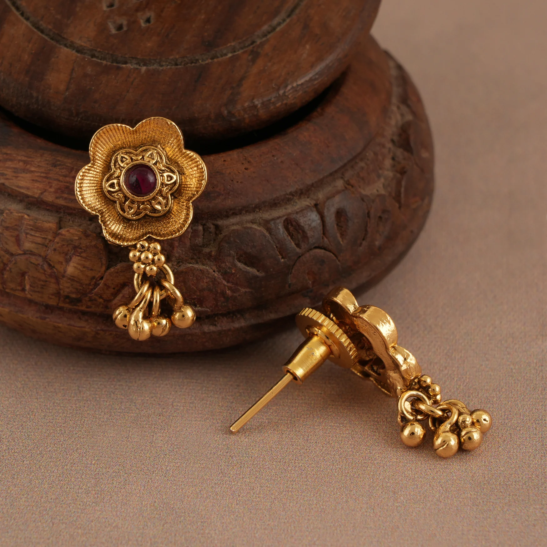 Stunning antique gold round stone mangalsutra set - Image 4