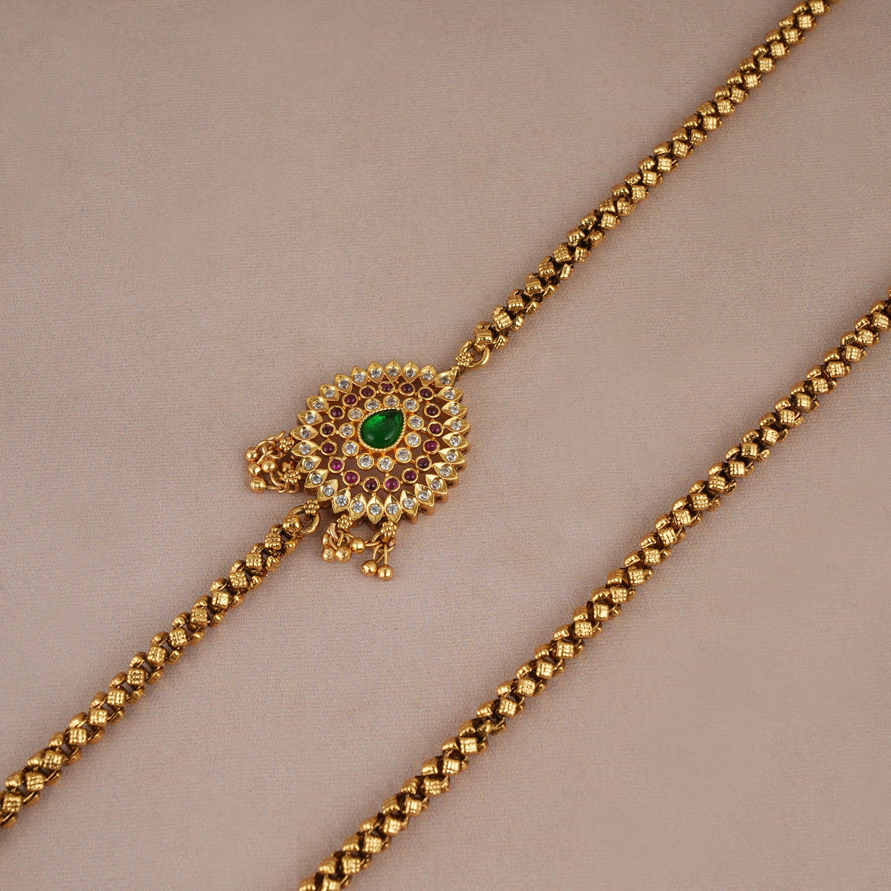 Stunning antique gold side brooch mala necklace set - Image 3