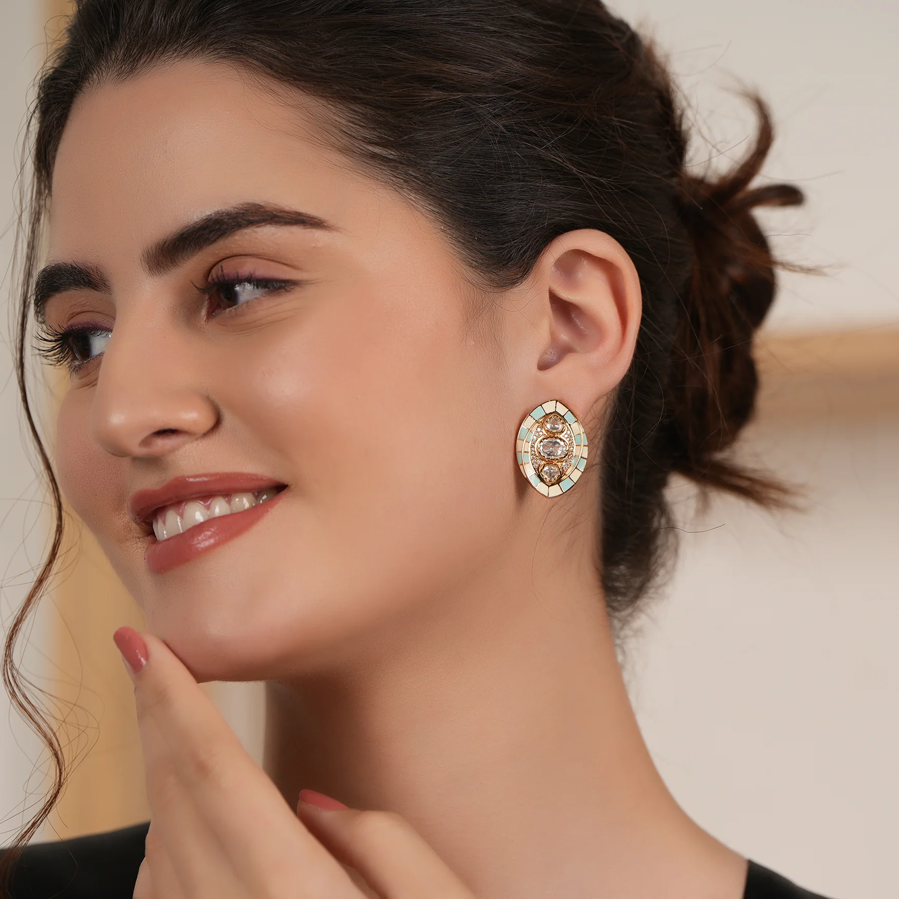 Stunning kundan enamel studs - Image 5