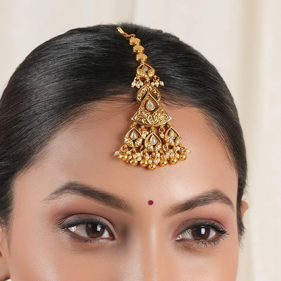 Stunning long antique gold kundan maangtika - Image 2