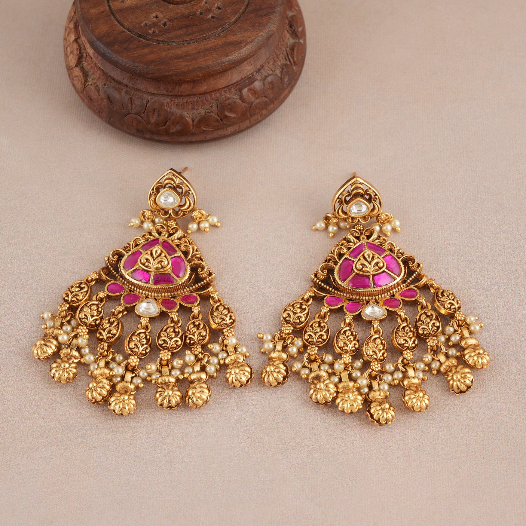Stunning pearl antique gold rajwadi necklace set - Image 4